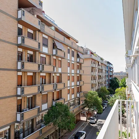 Apartment Guesthost - In The Centre Near The Station!