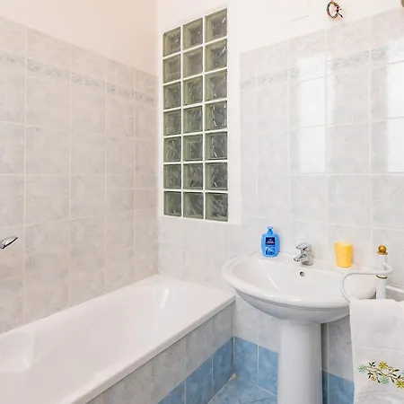 Guesthost - In The Centre Near The Station! Appartement