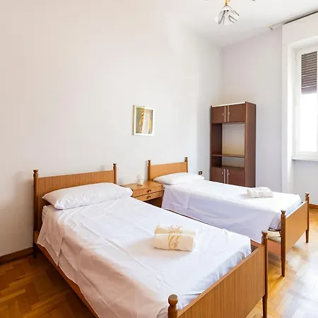 Appartement Guesthost - In The Centre Near The Station!