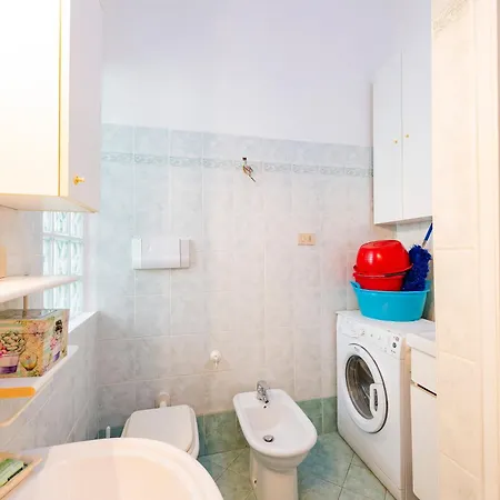 Guesthost - In The Centre Near The Station! Appartement