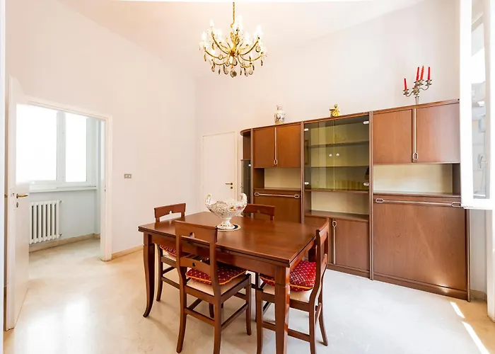 Διαμέρισμα Guesthost - In The Centre Near The Station! Πεσκάρα