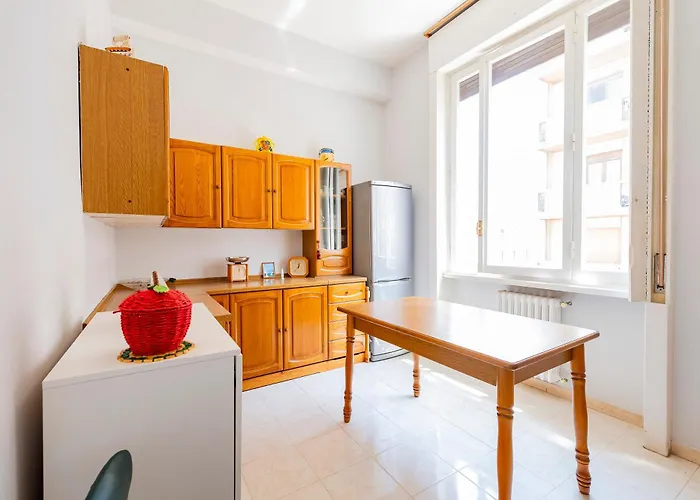 Διαμέρισμα Guesthost - In The Centre Near The Station! *